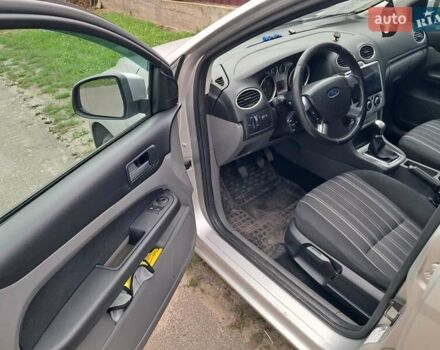 Форд Фокус 2009 в Вараш (Кузнецовск) на Automoto.ua Серый Форд Фокус, объемом двигателя 1.6 л и пробегом 286 тыс. км за 5400 $, фото 4 на Automoto.ua