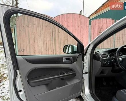 Серый Форд Фокус, объемом двигателя 1.6 л и пробегом 179 тыс. км за 5800 $, фото 6 на Automoto.ua