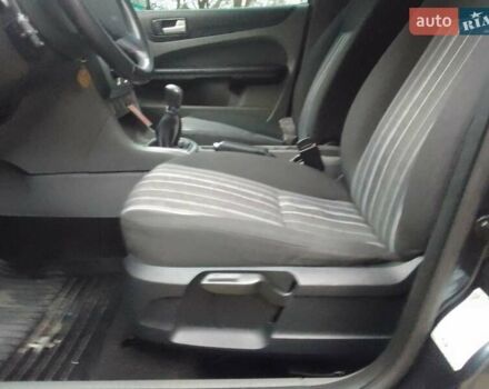 Серый Форд Фокус, объемом двигателя 1.6 л и пробегом 235 тыс. км за 5850 $, фото 25 на Automoto.ua