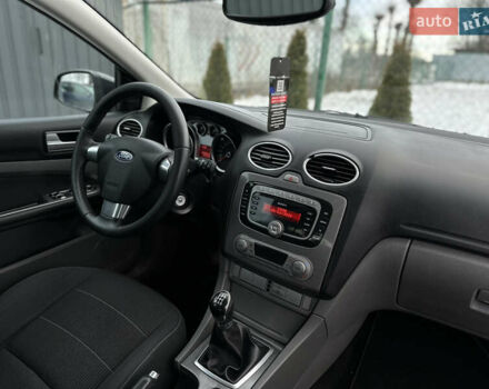 Сірий Форд Фокус, об'ємом двигуна 1.8 л та пробігом 207 тис. км за 6500 $, фото 41 на Automoto.ua