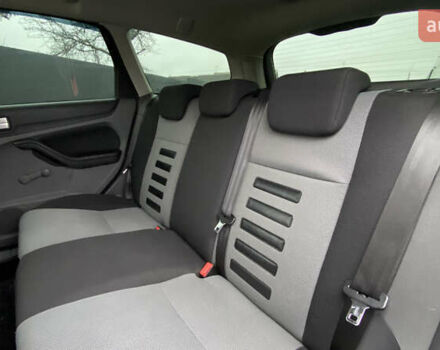 Серый Форд Фокус, объемом двигателя 1.6 л и пробегом 174 тыс. км за 4599 $, фото 43 на Automoto.ua