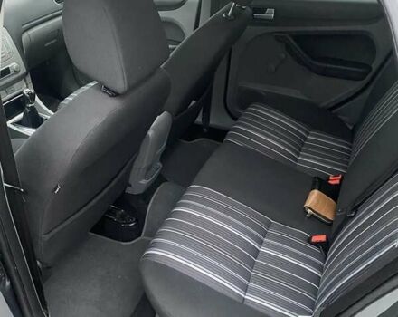 Серый Форд Фокус, объемом двигателя 1.6 л и пробегом 265 тыс. км за 5000 $, фото 3 на Automoto.ua