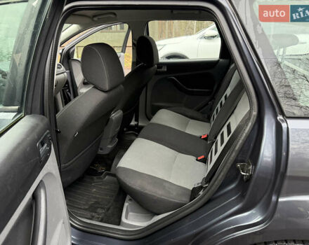 Серый Форд Фокус, объемом двигателя 1.6 л и пробегом 224 тыс. км за 4200 $, фото 26 на Automoto.ua