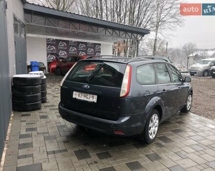 Серый Форд Фокус, объемом двигателя 1.6 л и пробегом 200 тыс. км за 4999 $, фото 8 на Automoto.ua