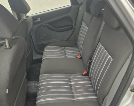 Серый Форд Фокус, объемом двигателя 1.6 л и пробегом 157 тыс. км за 5500 $, фото 14 на Automoto.ua