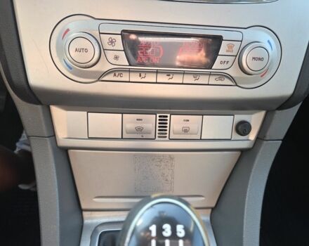 Серый Форд Фокус, объемом двигателя 1.8 л и пробегом 327 тыс. км за 4950 $, фото 11 на Automoto.ua