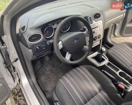 Форд Фокус 2009 у Києві на Automoto.ua Сірий Форд Фокус, об'ємом двигуна 1.6 л та пробігом 268 тис. км за 4799 $, фото 3 на Automoto.ua