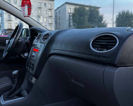 Сірий Форд Фокус, об'ємом двигуна 1.56 л та пробігом 224 тис. км за 6000 $, фото 25 на Automoto.ua