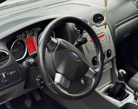 Форд Фокус 2009 в Ровно на Automoto.ua Серый Форд Фокус, объемом двигателя 1.6 л и пробегом 305 тыс. км за 4200 $, фото 5 на Automoto.ua