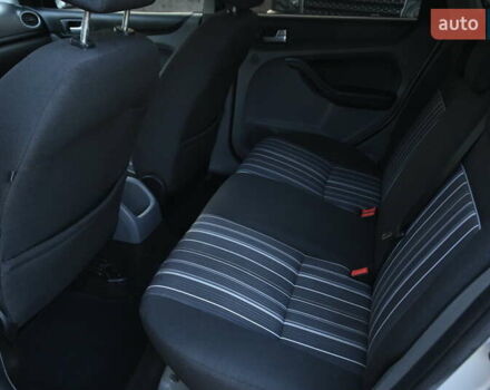 Серый Форд Фокус, объемом двигателя 1.6 л и пробегом 306 тыс. км за 4850 $, фото 24 на Automoto.ua