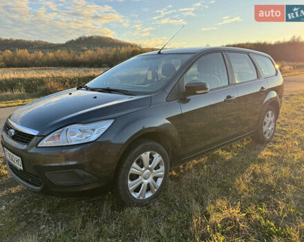 Серый Форд Фокус, объемом двигателя 1.6 л и пробегом 173 тыс. км за 5300 $, фото 4 на Automoto.ua