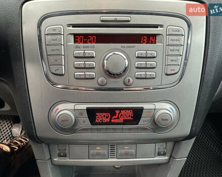 Сірий Форд Фокус, об'ємом двигуна 1.6 л та пробігом 258 тис. км за 5700 $, фото 29 на Automoto.ua