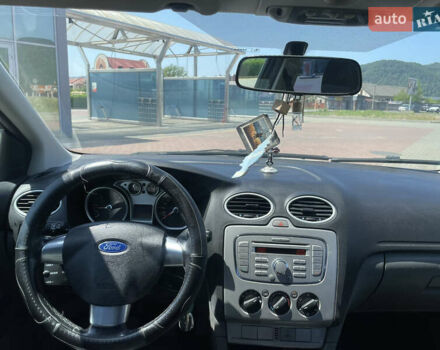 Серый Форд Фокус, объемом двигателя 1.56 л и пробегом 288 тыс. км за 5200 $, фото 7 на Automoto.ua