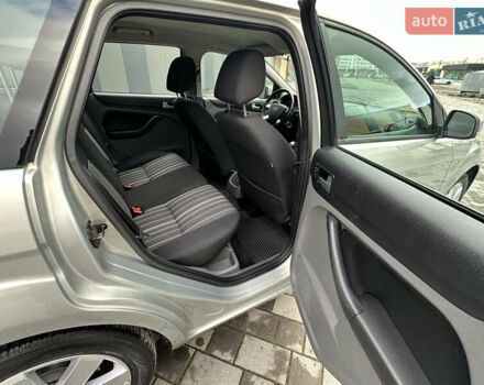 Сірий Форд Фокус, об'ємом двигуна 1.6 л та пробігом 258 тис. км за 5700 $, фото 23 на Automoto.ua