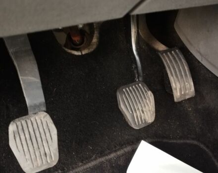 Сірий Форд Фокус, об'ємом двигуна 1.6 л та пробігом 305 тис. км за 4750 $, фото 6 на Automoto.ua