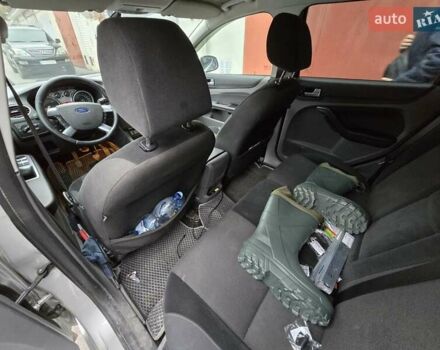 Форд Фокус 2009 у Тернополі на Automoto.ua Сірий Форд Фокус, об'ємом двигуна 1.8 л та пробігом 286 тис. км за 4200 $, фото 12 на Automoto.ua