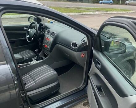 Серый Форд Фокус, объемом двигателя 1.6 л и пробегом 265 тыс. км за 5000 $, фото 31 на Automoto.ua