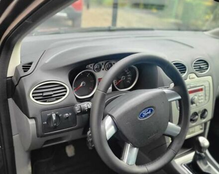 Серый Форд Фокус, объемом двигателя 1.6 л и пробегом 230 тыс. км за 5500 $, фото 7 на Automoto.ua