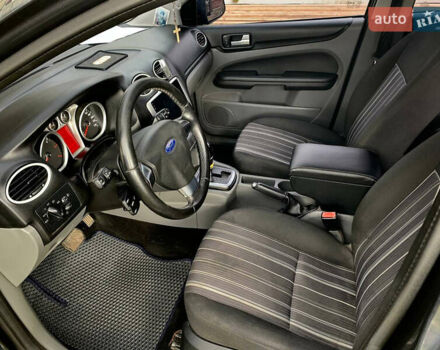 Сірий Форд Фокус, об'ємом двигуна 2 л та пробігом 211 тис. км за 6400 $, фото 14 на Automoto.ua