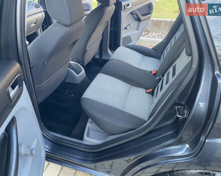 Серый Форд Фокус, объемом двигателя 1.8 л и пробегом 287 тыс. км за 5200 $, фото 20 на Automoto.ua