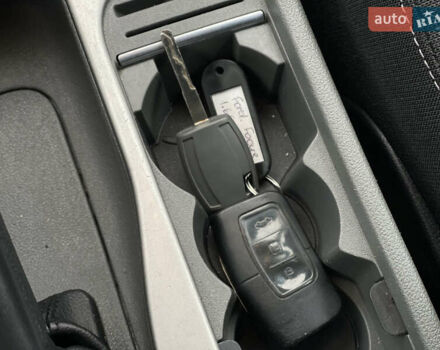 Серый Форд Фокус, объемом двигателя 1.6 л и пробегом 174 тыс. км за 4599 $, фото 28 на Automoto.ua