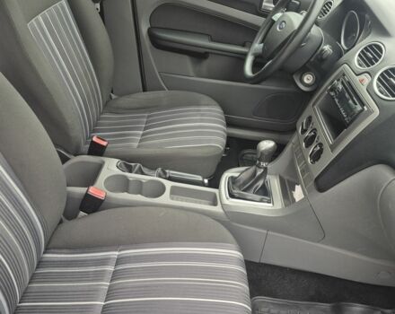 Серый Форд Фокус, объемом двигателя 0 л и пробегом 157 тыс. км за 5999 $, фото 7 на Automoto.ua