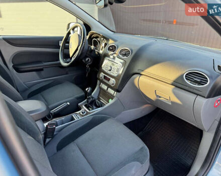 Серый Форд Фокус, объемом двигателя 1.6 л и пробегом 216 тыс. км за 5650 $, фото 21 на Automoto.ua