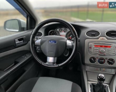 Серый Форд Фокус, объемом двигателя 1.6 л и пробегом 174 тыс. км за 4599 $, фото 30 на Automoto.ua