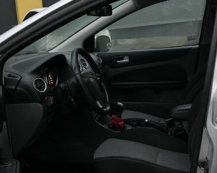 Сірий Форд Фокус, об'ємом двигуна 1.8 л та пробігом 230 тис. км за 4250 $, фото 8 на Automoto.ua