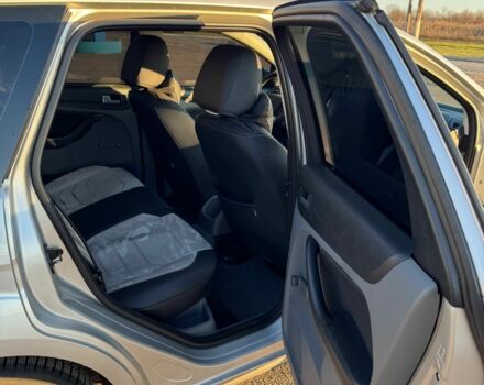 Серый Форд Фокус, объемом двигателя 1.6 л и пробегом 257 тыс. км за 6000 $, фото 7 на Automoto.ua