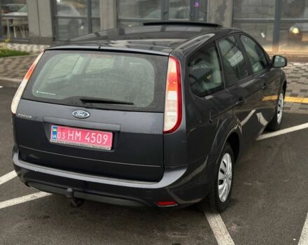 Серый Форд Фокус, объемом двигателя 1.6 л и пробегом 203 тыс. км за 5900 $, фото 2 на Automoto.ua