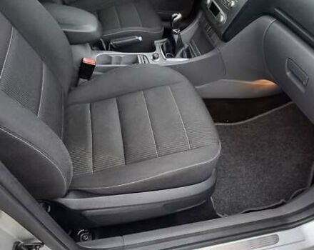 Сірий Форд Фокус, об'ємом двигуна 1.8 л та пробігом 230 тис. км за 6350 $, фото 2 на Automoto.ua