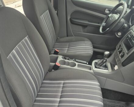 Форд Фокус 2009 у Черкасах на Automoto.ua Сірий Форд Фокус, об'ємом двигуна 0 л та пробігом 157 тис. км за 5999 $, фото 5 на Automoto.ua