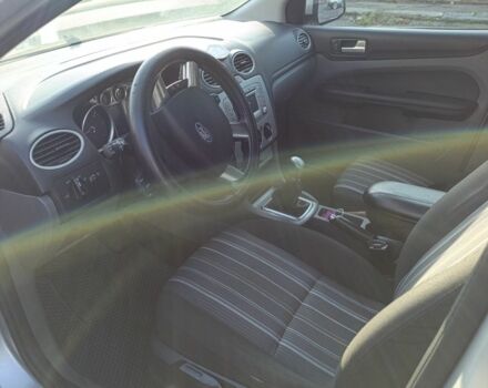 Серый Форд Фокус, объемом двигателя 1.6 л и пробегом 300 тыс. км за 5500 $, фото 5 на Automoto.ua