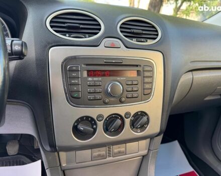 Сірий Форд Фокус, об'ємом двигуна 1.6 л та пробігом 300 тис. км за 5990 $, фото 17 на Automoto.ua