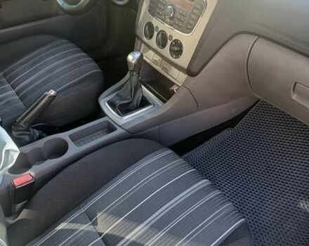 Серый Форд Фокус, объемом двигателя 1.6 л и пробегом 322 тыс. км за 4650 $, фото 5 на Automoto.ua