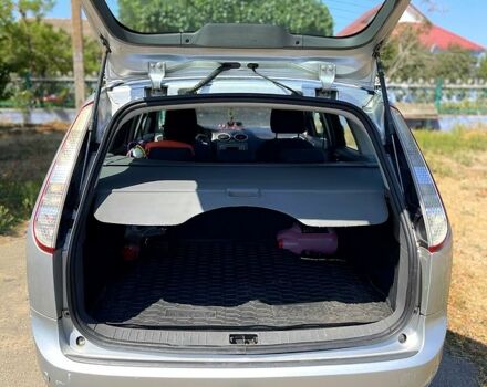 Серый Форд Фокус, объемом двигателя 1.6 л и пробегом 289 тыс. км за 6700 $, фото 1 на Automoto.ua