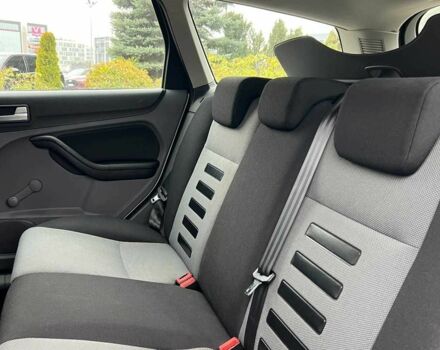 Серый Форд Фокус, объемом двигателя 1.5 л и пробегом 175 тыс. км за 5400 $, фото 18 на Automoto.ua