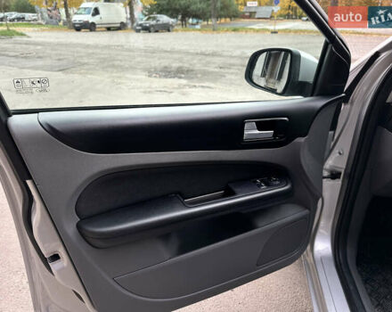 Сірий Форд Фокус, об'ємом двигуна 1.6 л та пробігом 240 тис. км за 5300 $, фото 10 на Automoto.ua