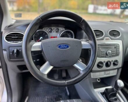 Сірий Форд Фокус, об'ємом двигуна 1.6 л та пробігом 228 тис. км за 4850 $, фото 20 на Automoto.ua