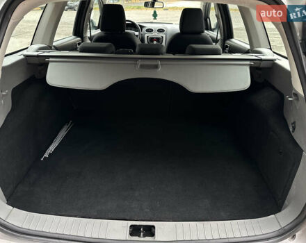 Сірий Форд Фокус, об'ємом двигуна 1.6 л та пробігом 240 тис. км за 5300 $, фото 23 на Automoto.ua