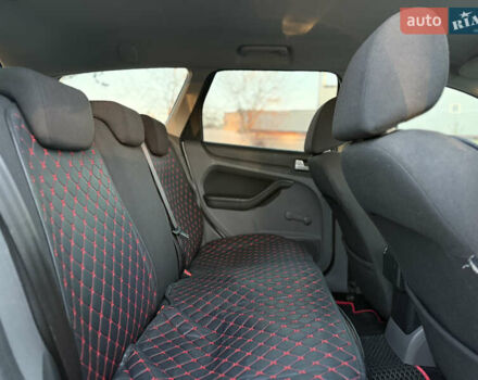 Серый Форд Фокус, объемом двигателя 1.8 л и пробегом 266 тыс. км за 5300 $, фото 22 на Automoto.ua