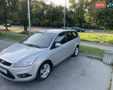 Серый Форд Фокус, объемом двигателя 1.56 л и пробегом 198 тыс. км за 6000 $, фото 1 на Automoto.ua