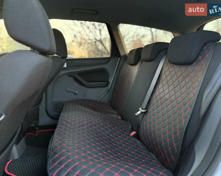 Серый Форд Фокус, объемом двигателя 1.8 л и пробегом 266 тыс. км за 5300 $, фото 18 на Automoto.ua