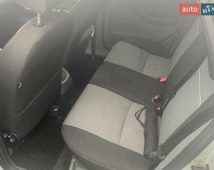 Серый Форд Фокус, объемом двигателя 1.8 л и пробегом 299 тыс. км за 6900 $, фото 6 на Automoto.ua