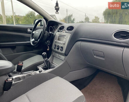 Сірий Форд Фокус, об'ємом двигуна 1.6 л та пробігом 303 тис. км за 6200 $, фото 45 на Automoto.ua
