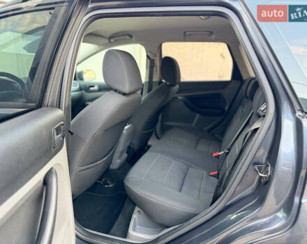 Серый Форд Фокус, объемом двигателя 1.6 л и пробегом 282 тыс. км за 5500 $, фото 47 на Automoto.ua