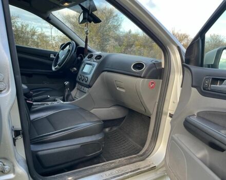 Сірий Форд Фокус, об'ємом двигуна 0 л та пробігом 270 тис. км за 5300 $, фото 3 на Automoto.ua