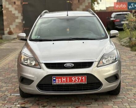 Серый Форд Фокус, объемом двигателя 1.6 л и пробегом 232 тыс. км за 6300 $, фото 1 на Automoto.ua
