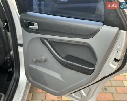 Серый Форд Фокус, объемом двигателя 1.6 л и пробегом 232 тыс. км за 6300 $, фото 29 на Automoto.ua